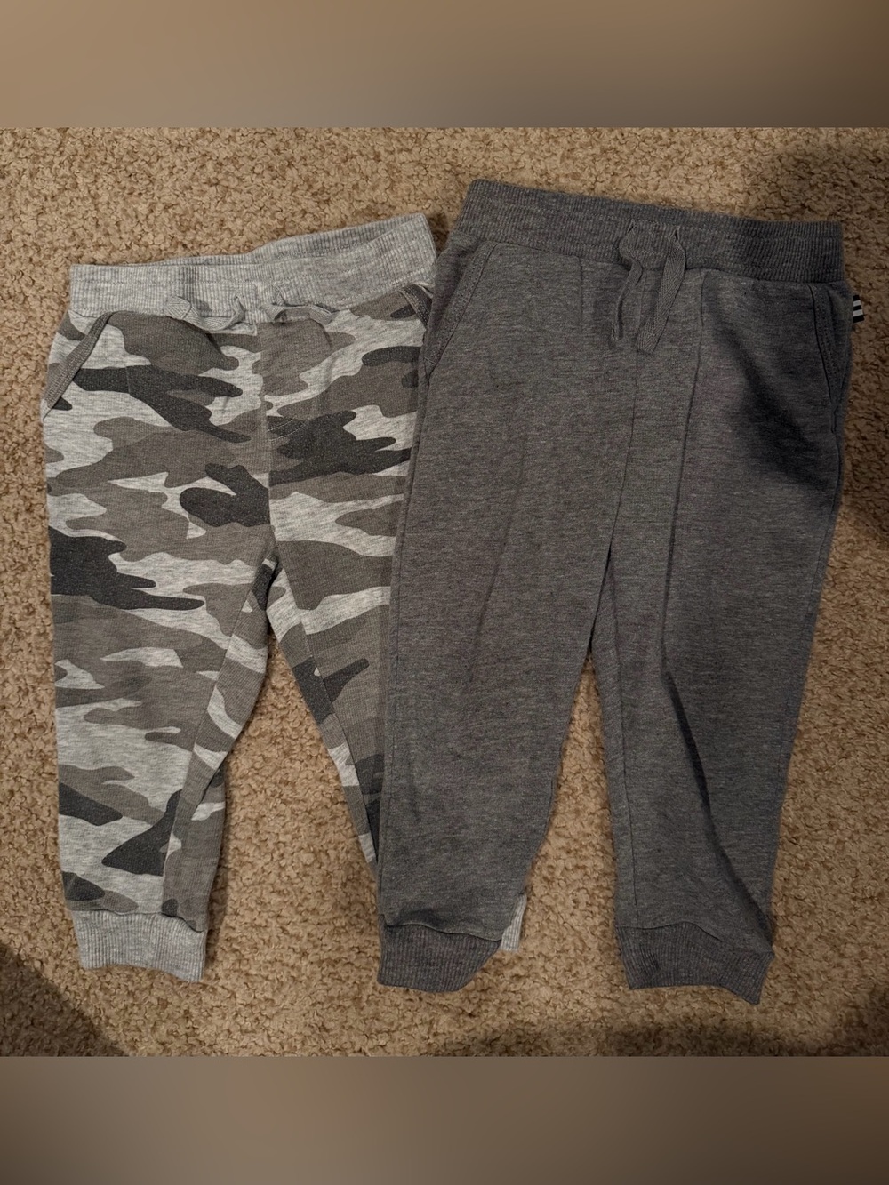 Splendid Kids Gray Camo & Charcoal Jogger Set